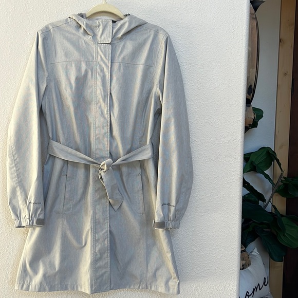 Eddie Bauer Jackets & Blazers - NWOT Eddie Bauer Rain Jacket